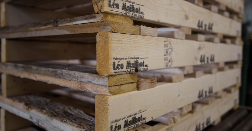 Palettes en bois | Léo Mailhot inc.